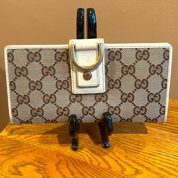 GUCCI Scarlett Monogram Canvas Logo Leather Bi-Fold Wallet. - Picture 12 of 15